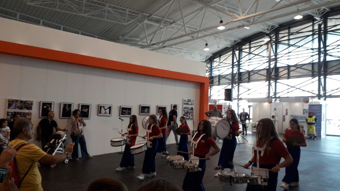 Al Meeting del Volontariato l’esibizione di piccoli percussionisti Al Meeting del Volontariato l’esibizione di piccoli percussionisti
